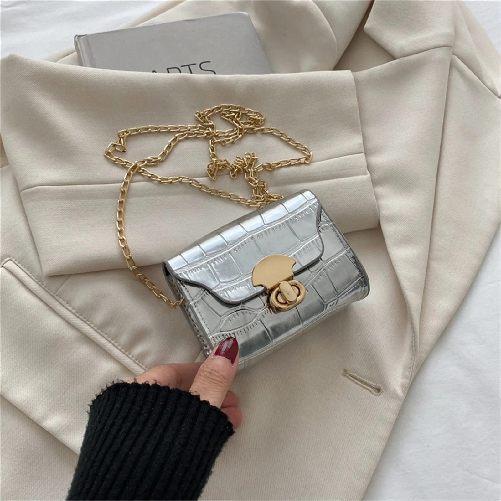 Fashion Pu Leather Crossbody Bag Artistic Versatile Mini Handbag Square Bag Women Soft Surface Trendy Solid Color Chain Element