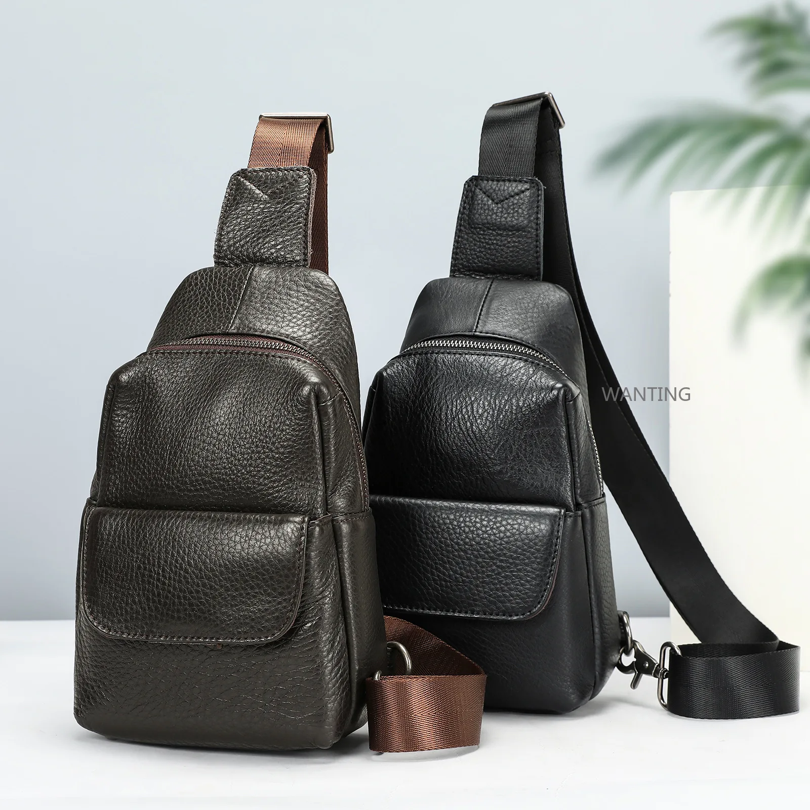 

Top Layer Cowhide Chest Bag Outdoor Casual Large Capacity Crossbody Bag Lightweight Portable Multi-functional Waist Bag