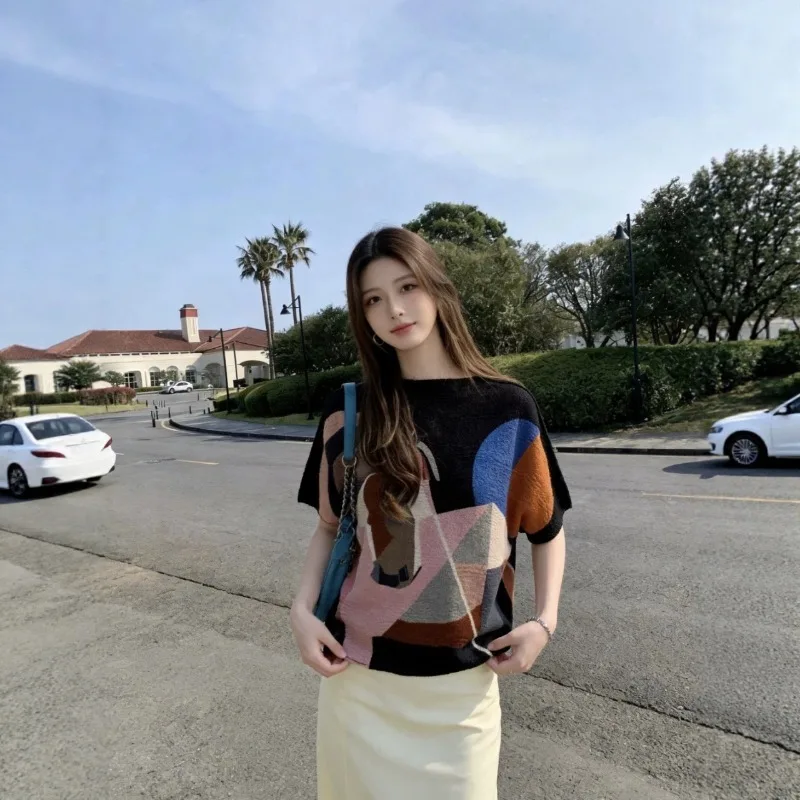 Miyake Pleated T-Shirt 2026 Abstract Horse Head Print Short Sleeve T-Shirt Women Summer New Loose Slim Round Neck Elegant Top