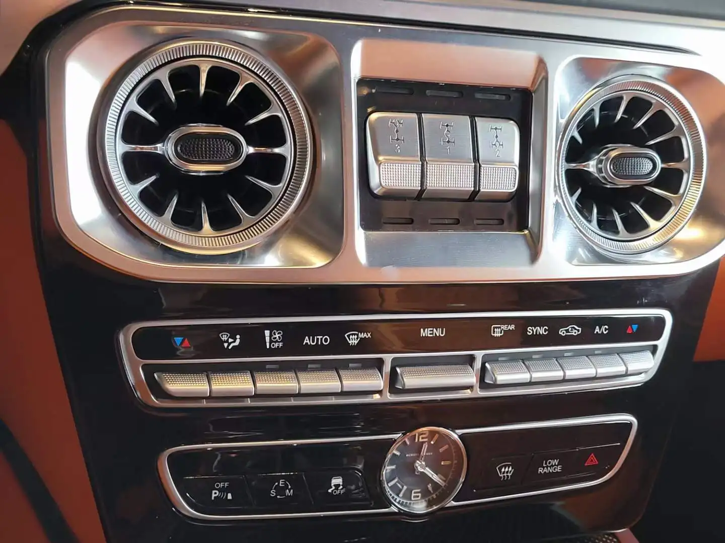 G Class Auto Parts  Luxury  Upgrade New Style Customized Interior Accessories Kit ABS for Cars G350 G500 G63  G65 W463  g Wagon