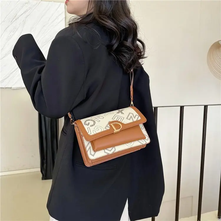 

Vintage Versatile Shoulder Bag, Clean Lines with Premium Finish, Adjustable Crossbody Strap, Everyday Essential, New 2026