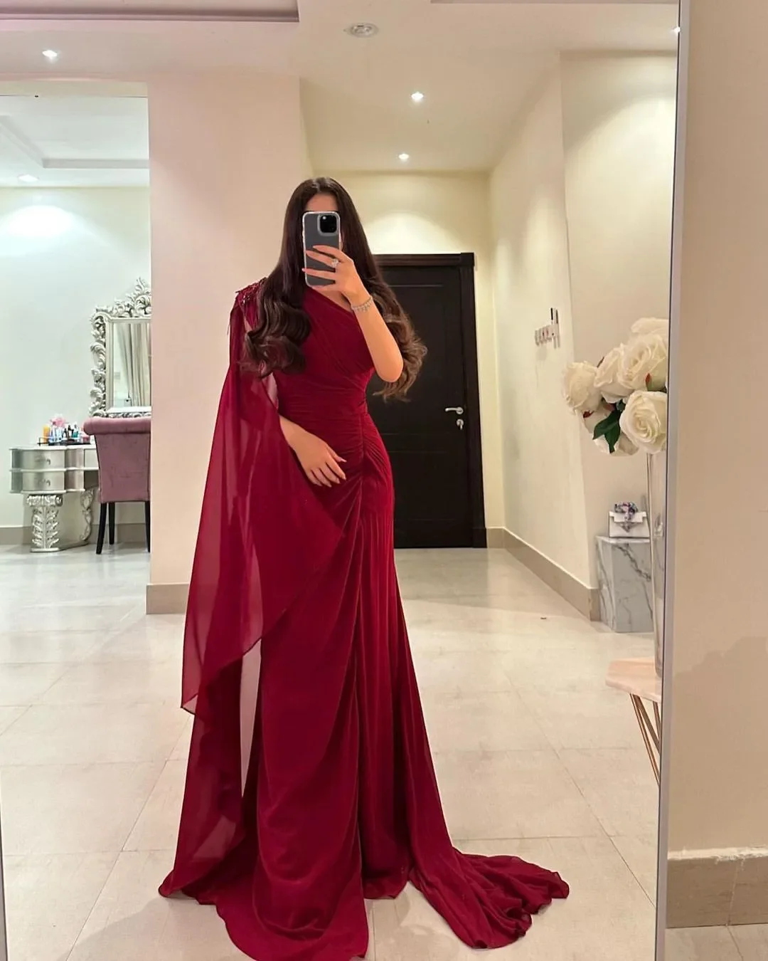 

Saudi Arabia Women Evening Dresses Burgundy Chiffon Prom Dresses Beaded Mermaid One-Shoulder Watteau Train Elegant Party Dresses