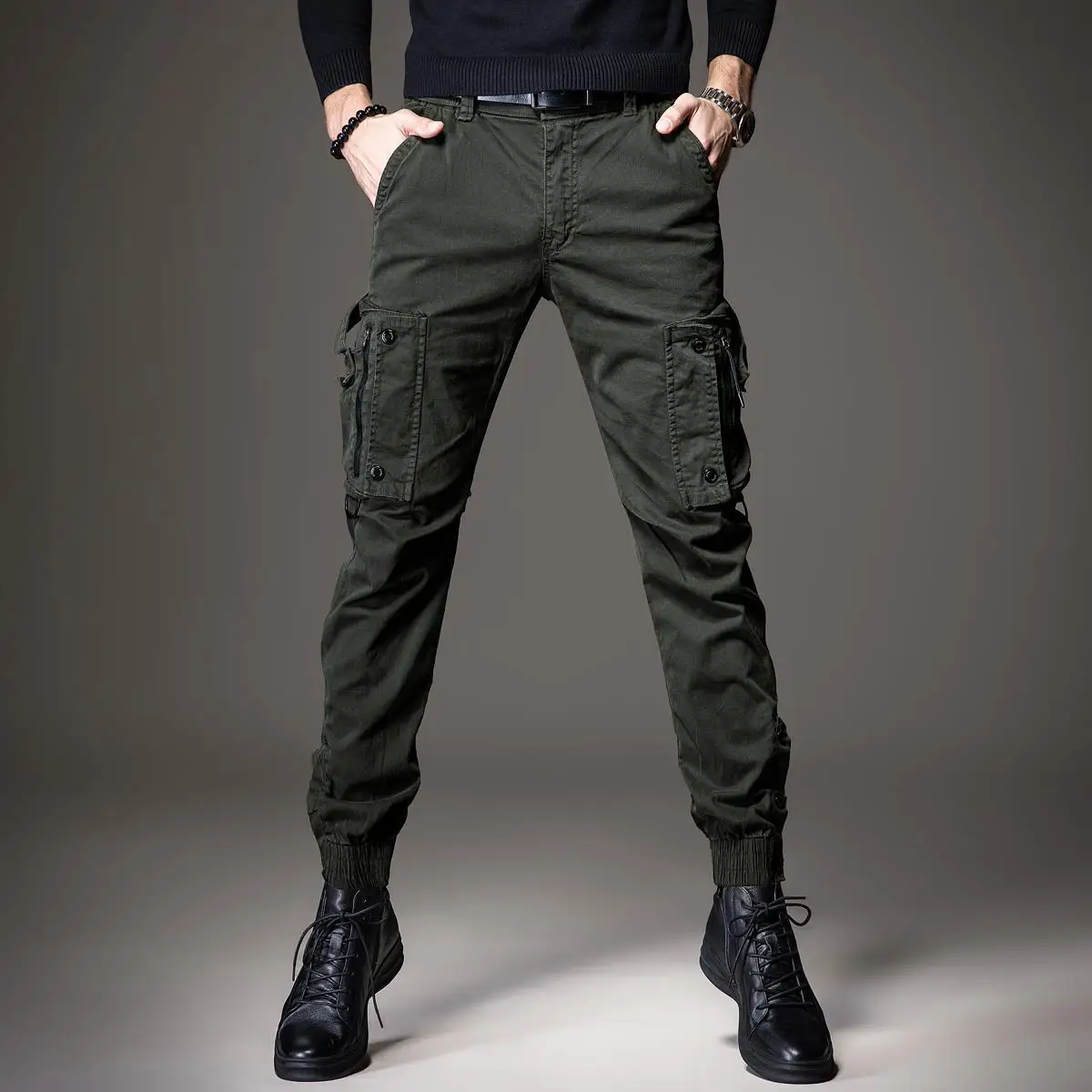 

Men’s Light Luxury Outdoors Sports Jeans,Wear-proof Harem Style Multi-pockets Cargo Pants,Army Fans Slim-fit Trendy Casual Pants