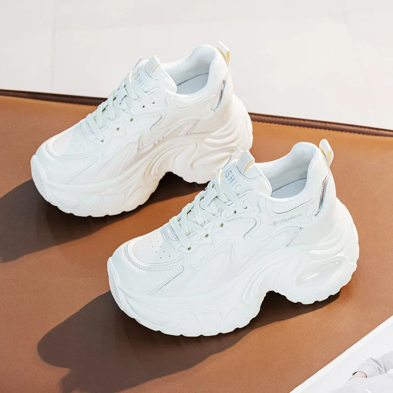 

2026 Autumn New Women Trendy Dad Shoes Height Increasing Sneakers Thick Sole Single Shoes Casual Fleece Lined Warm Lace Up New