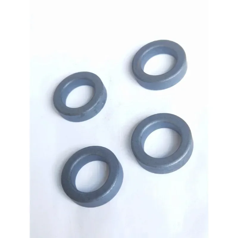 

10pcs FT-50-43 American RF magnetic ring magnetic core, ferrite inductive magnetic ring 12.7x7.1x4.75mm