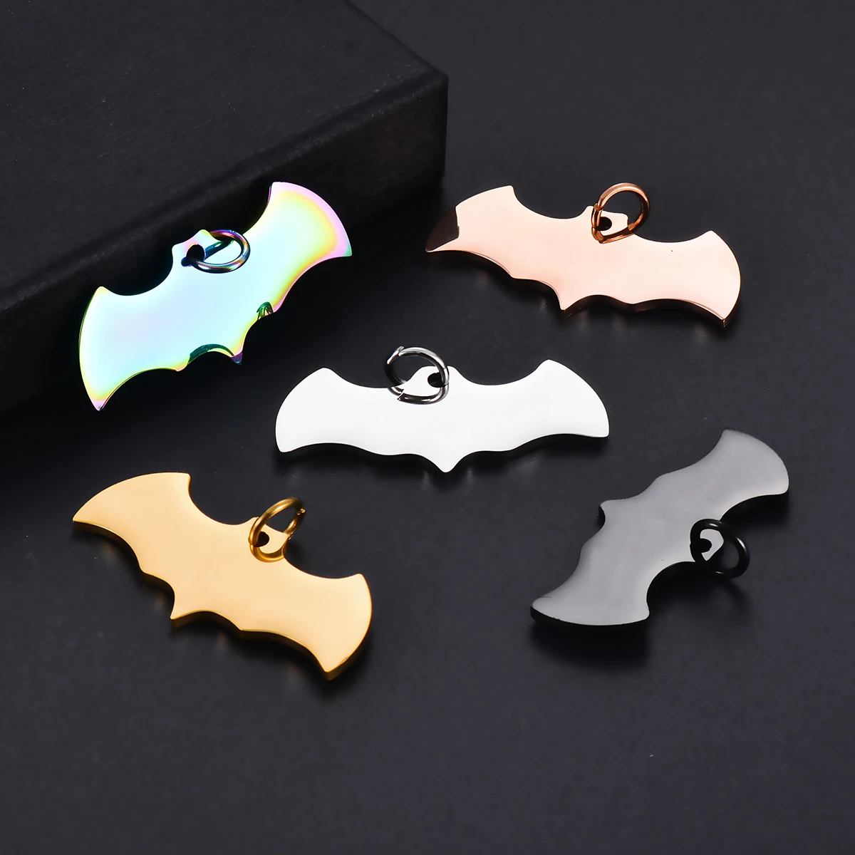 Wholesale10Pcs Blank Halloween Fly Bat Pet ID Tag Dog Cat Tag Collar Keychains Tags Stainless Steel Charms Accessories 5 Colors