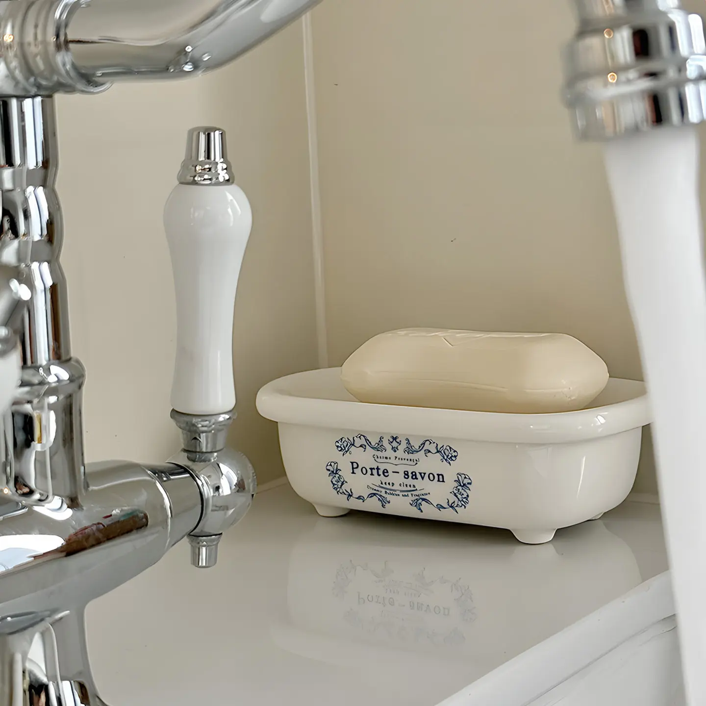 Vintage French Bathroom Lotion Pump, Refillable Soap & Lotion Dispenser for Home Ceramic Soap Box for Bathroom,Kitchen