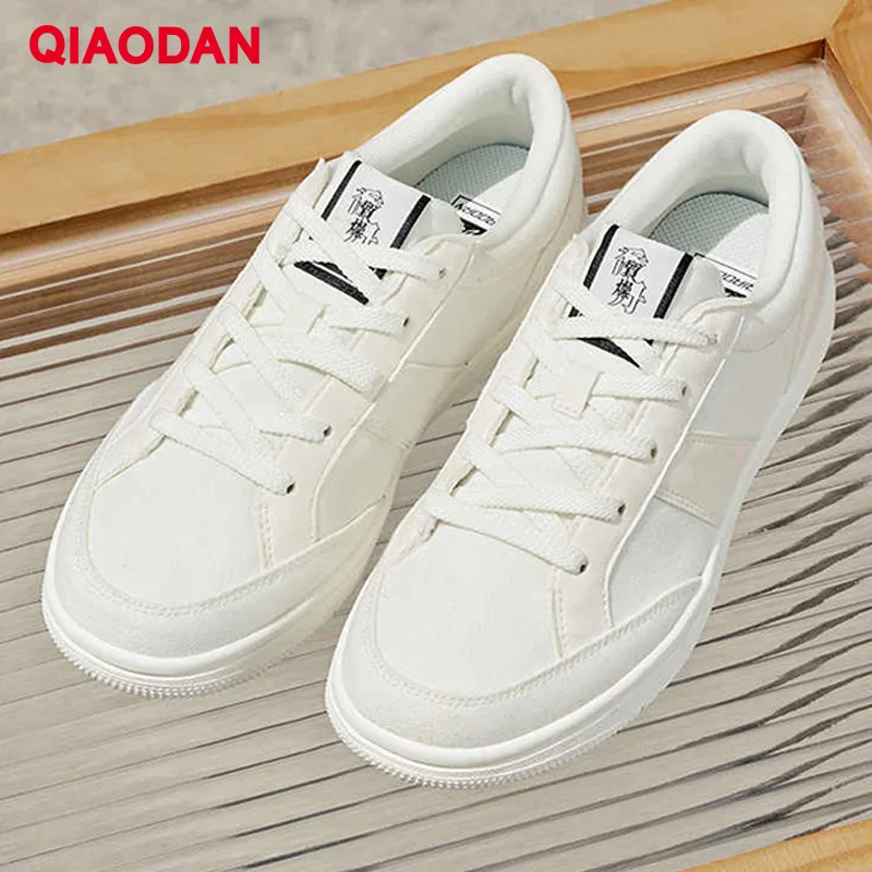 

QIAODAN Running Shoes Winter 2025 New Year Red Sports Shoes for Women Lightweight Breathable Comfortable Sneakers QXL052253513R