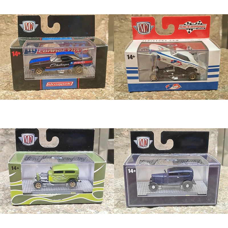 

M2 1:64 Sweethearts New Alloy Mercury Beetle Classic Car Alloy Simulation Model Collect Ornaments