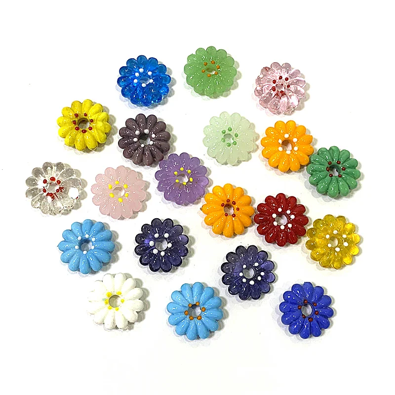 

2pcs Colorful Mini Glass Flower Bead Ornaments Cute Little Daisy Charm Pendant For DIY Women Jewelry Bracelet Making Accessories