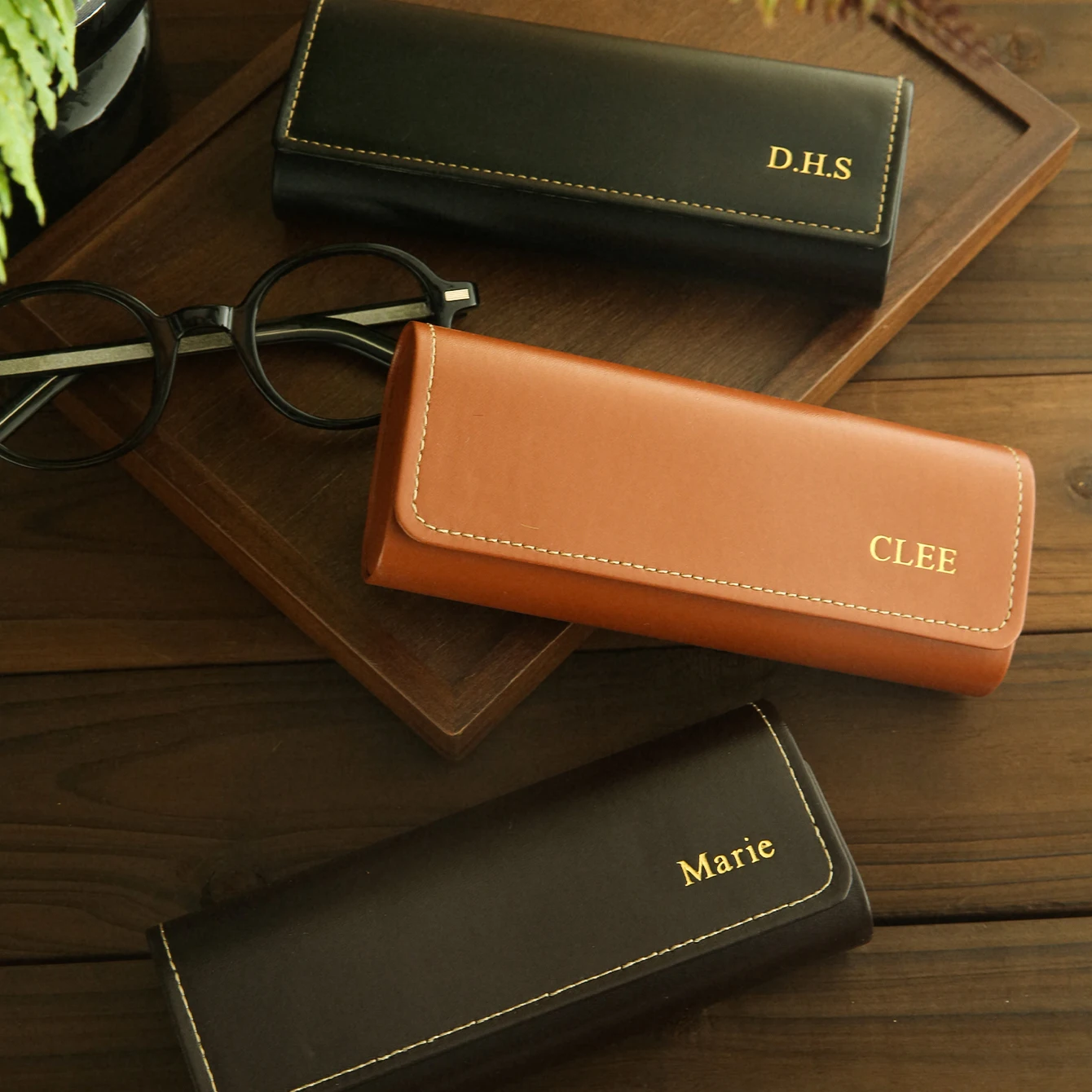 Engraved Custom Name Eyeglasses Case Stylish Pu Leather Storage Bag Portable Sunglasses Organizer Men Women Personalized Present