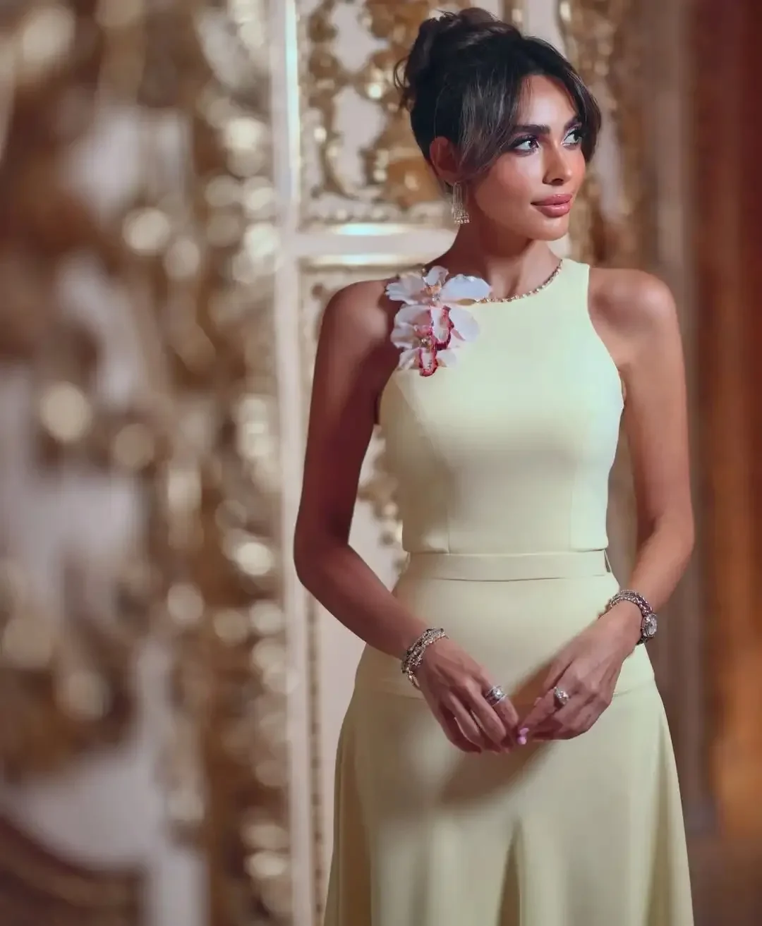 ชุดราตรีสีเหลืองอ่อนหรูหรา คอทรงโอ แขนกุด ประดับลูกปัด ผ้าชีฟอง สำหรับงานเลี้ยง งานพรอม งานประกวด งานวันเกิด