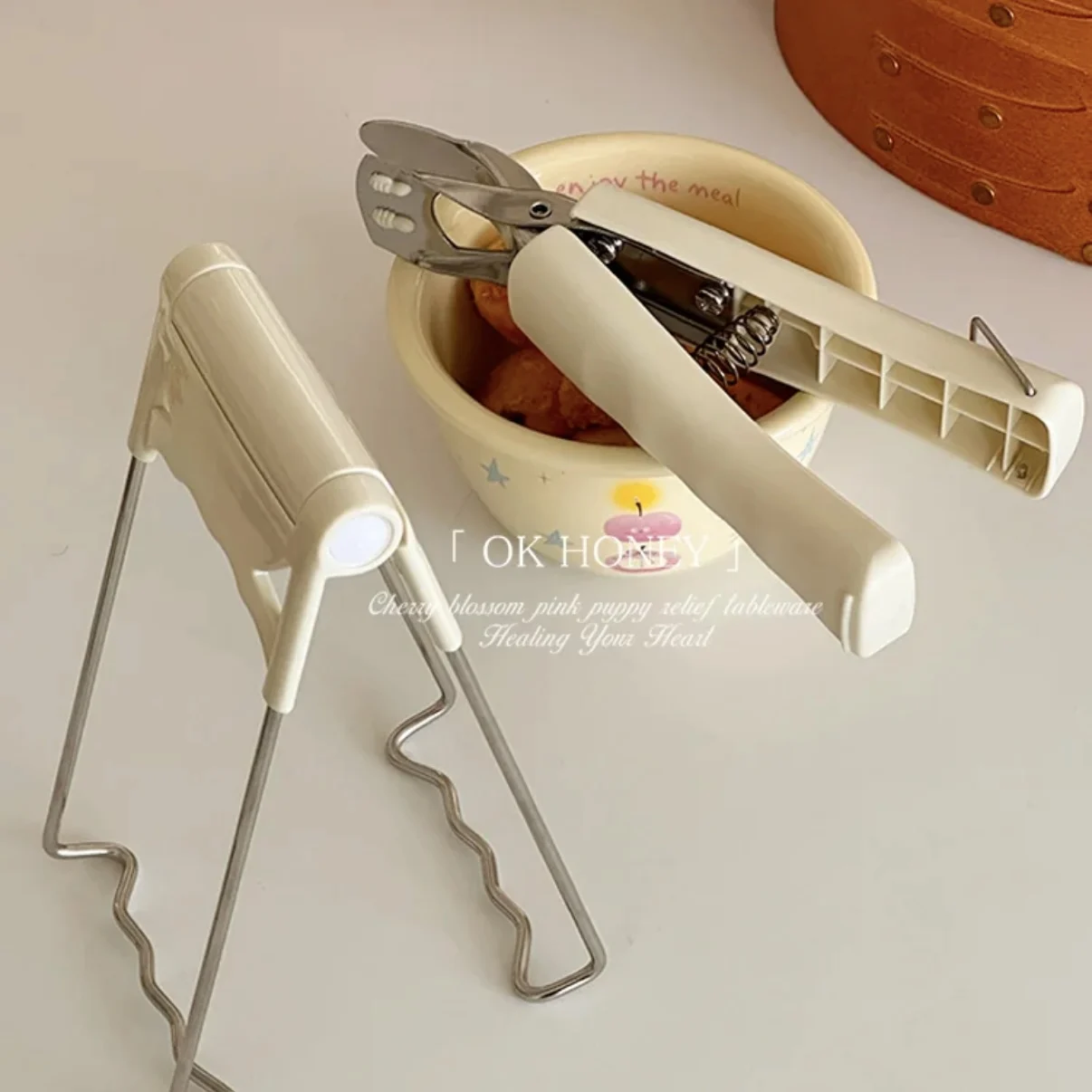 Anti-scalding kitchen clamp plate, clamp bowl and dish tool special clamp anti-scalding clamp and dish remover