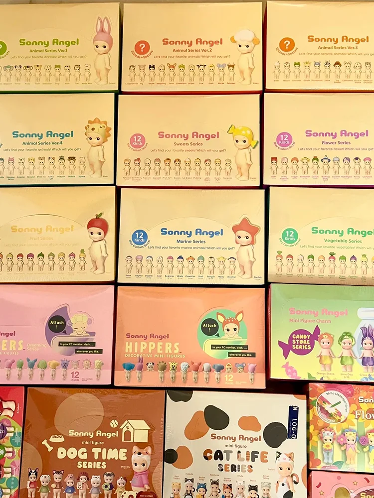

2025 new 100% Original Genuine Angel Set Blind Box Marine Space Adventure Lying Down Hippers Insect World Series Curious Animals
