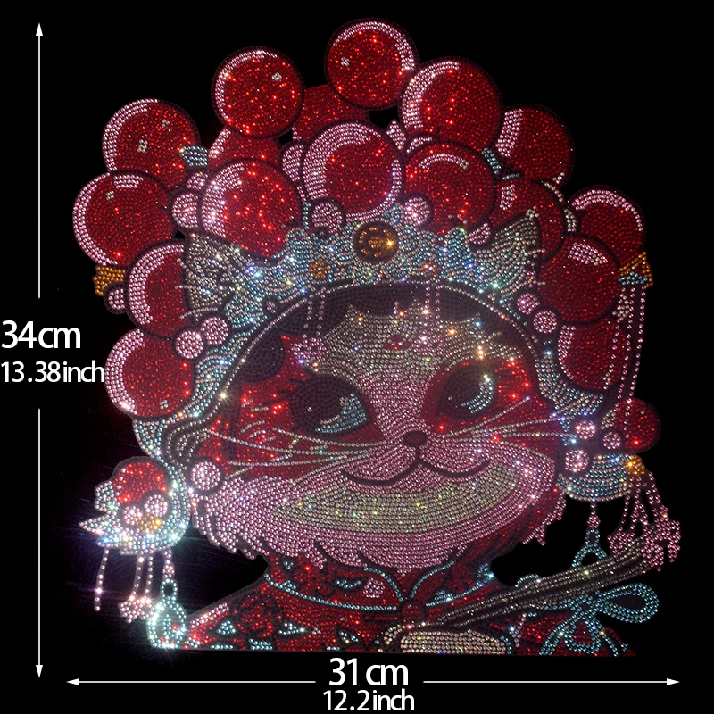 The high-quality rhinestone with Chinese style patterns in diamond patches is ironed on sweaters, coats and clothing accessories