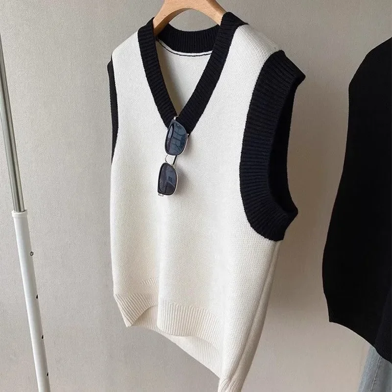 Couple Style Golf Knit Fashion V-neck Casual Vest Autumn Golf Wear Men 2024 High Quality Golf Vest Women Windproof Sweater