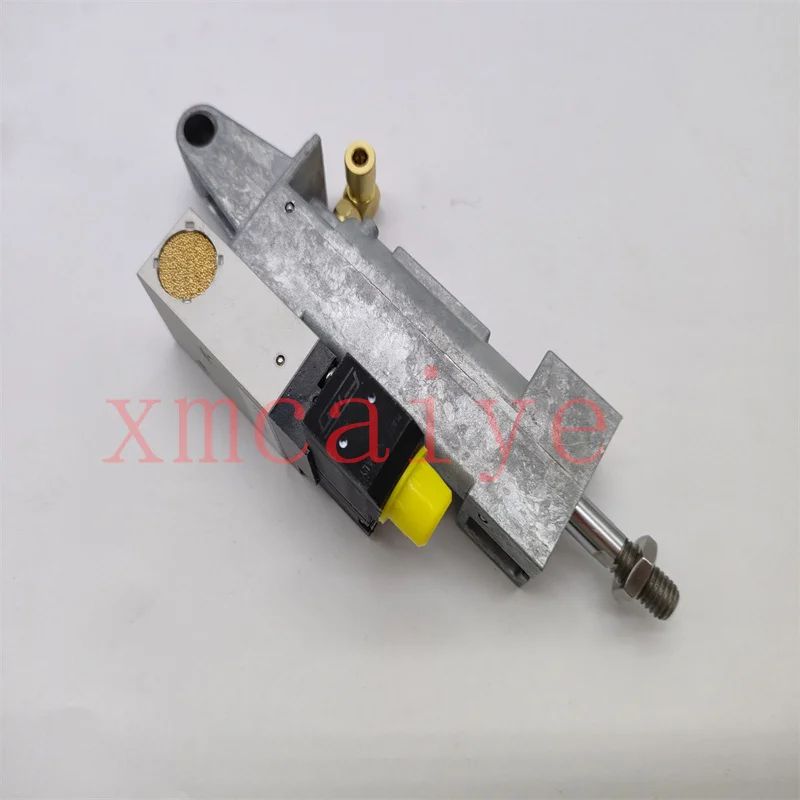 

A1.184.0010 Цилиндрический печатный станок XL75