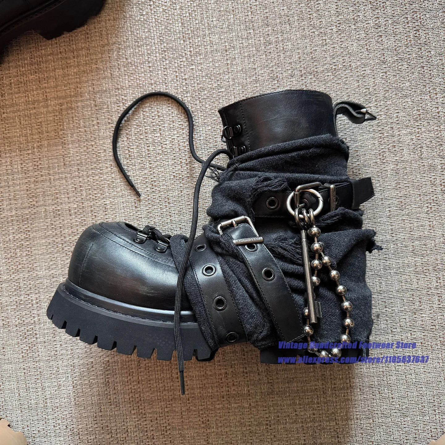 Black Leather Platform Multi Adjustable Buckle Straps Boots Vintage Key & Bead Chain Lace Up Round Toe Thick-Soled Men's Boots