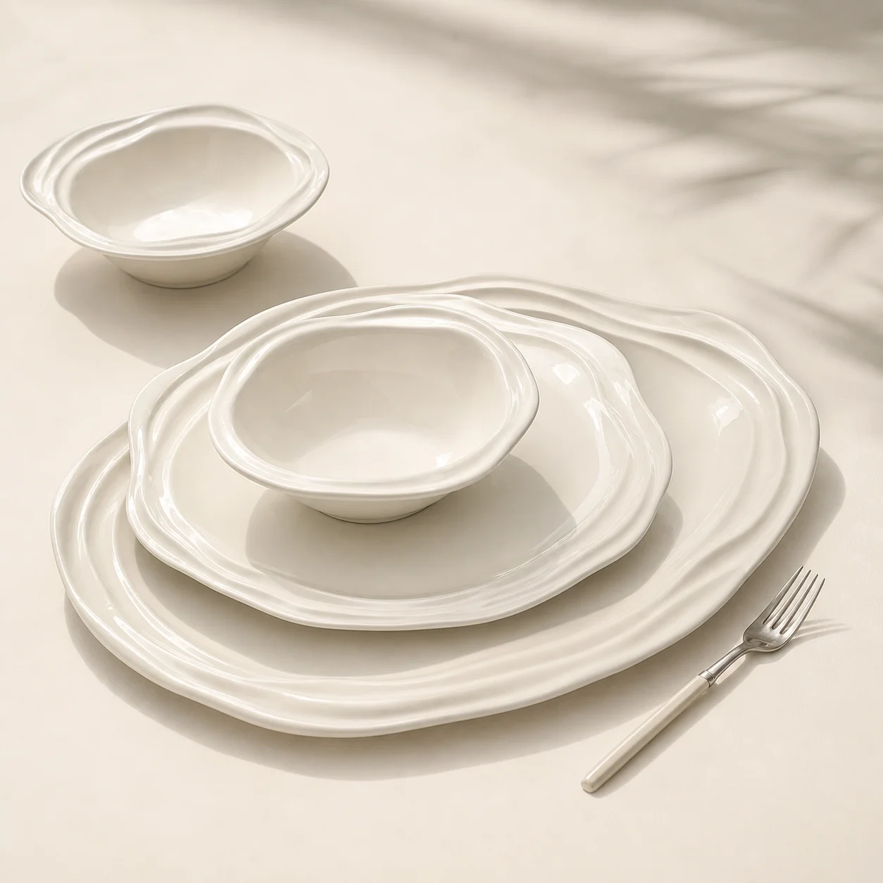 White Ceramic Bowl and Plate Set with Wavy Edge Design, French Country Tableware for Breakfast, Dessert, Kitchen and Dining Room