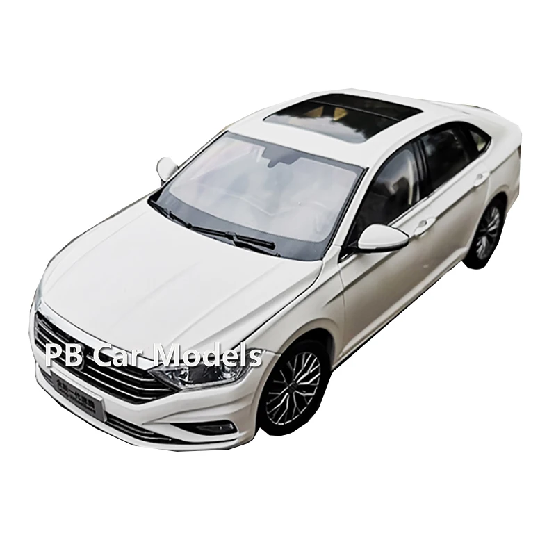 Original brand new Sagitar car model 2019 1:18 simulated alloy car model