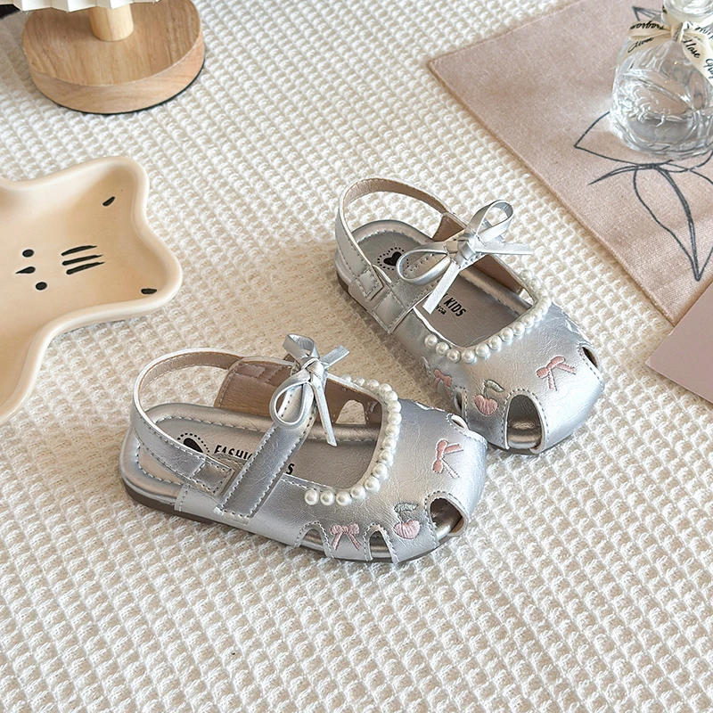 Summer Children Embroidered Sandals New Princess Kids Dress Flat Shoes with Bow Pearl Lightweight Girls Wedding Party Sandals