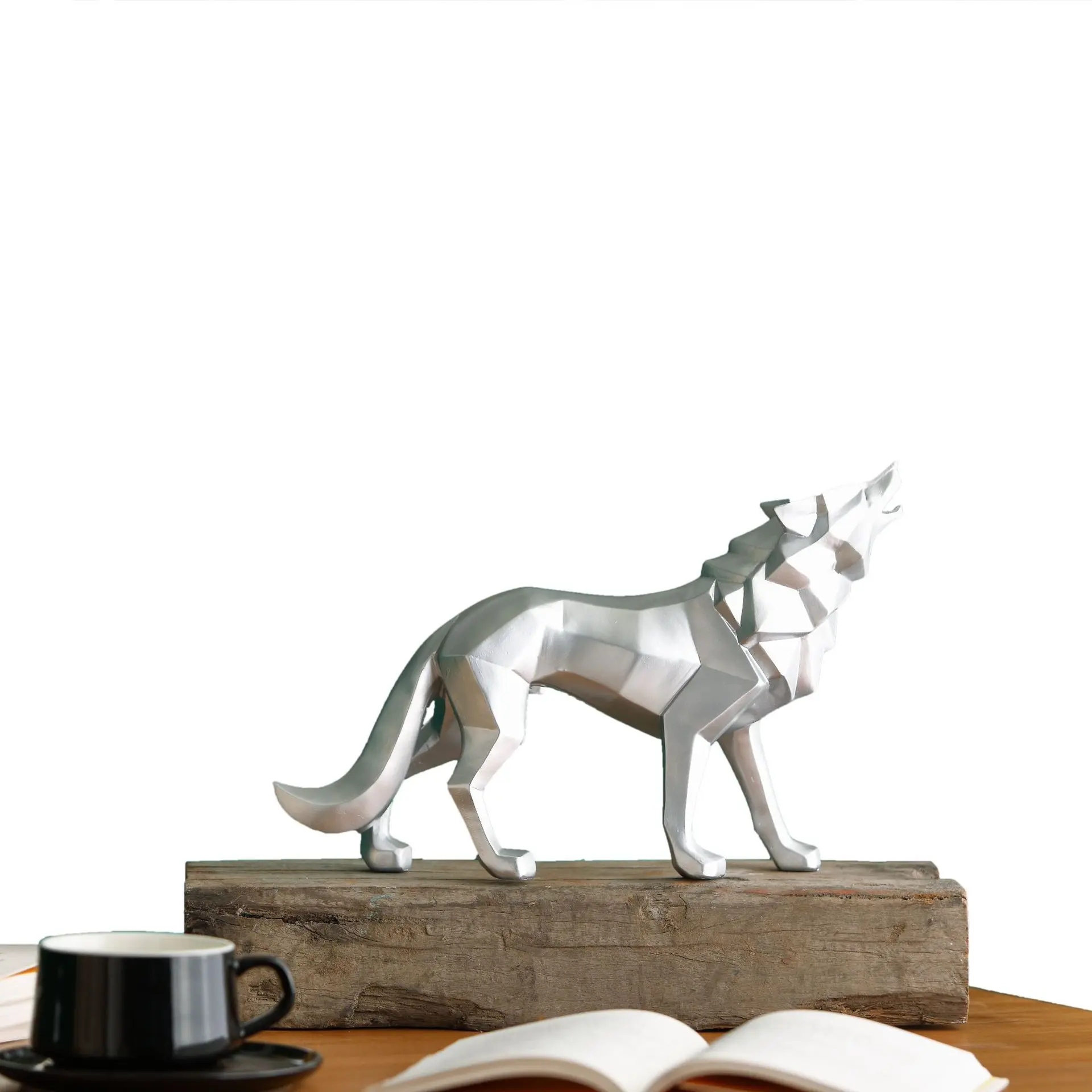 Resin Crafts Wolf Totem Ornament Home Sculpture TV Cabinet Entrance Creative Animal Ornaments