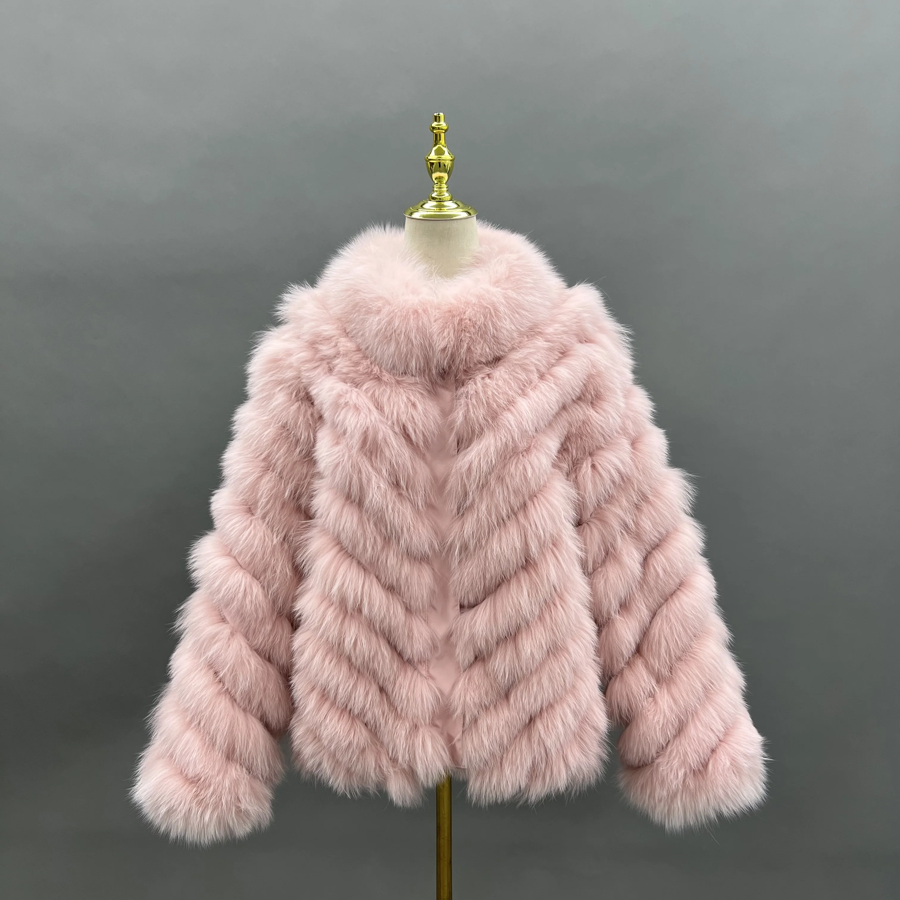 Рисунок 3 - JANEFUR шубы женские двусторонние