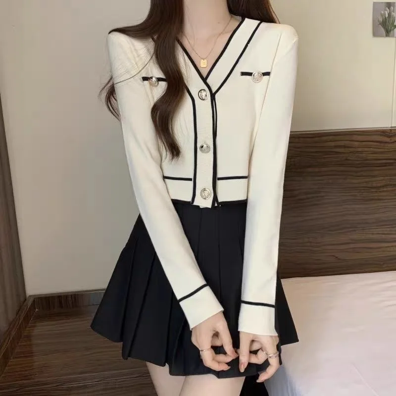 Autumn Winter New Fashion V-neck Long Sleeve Patchwork Cardigan Women's Clothing Sweet Button Korean Trend Knitting Shorts Tops