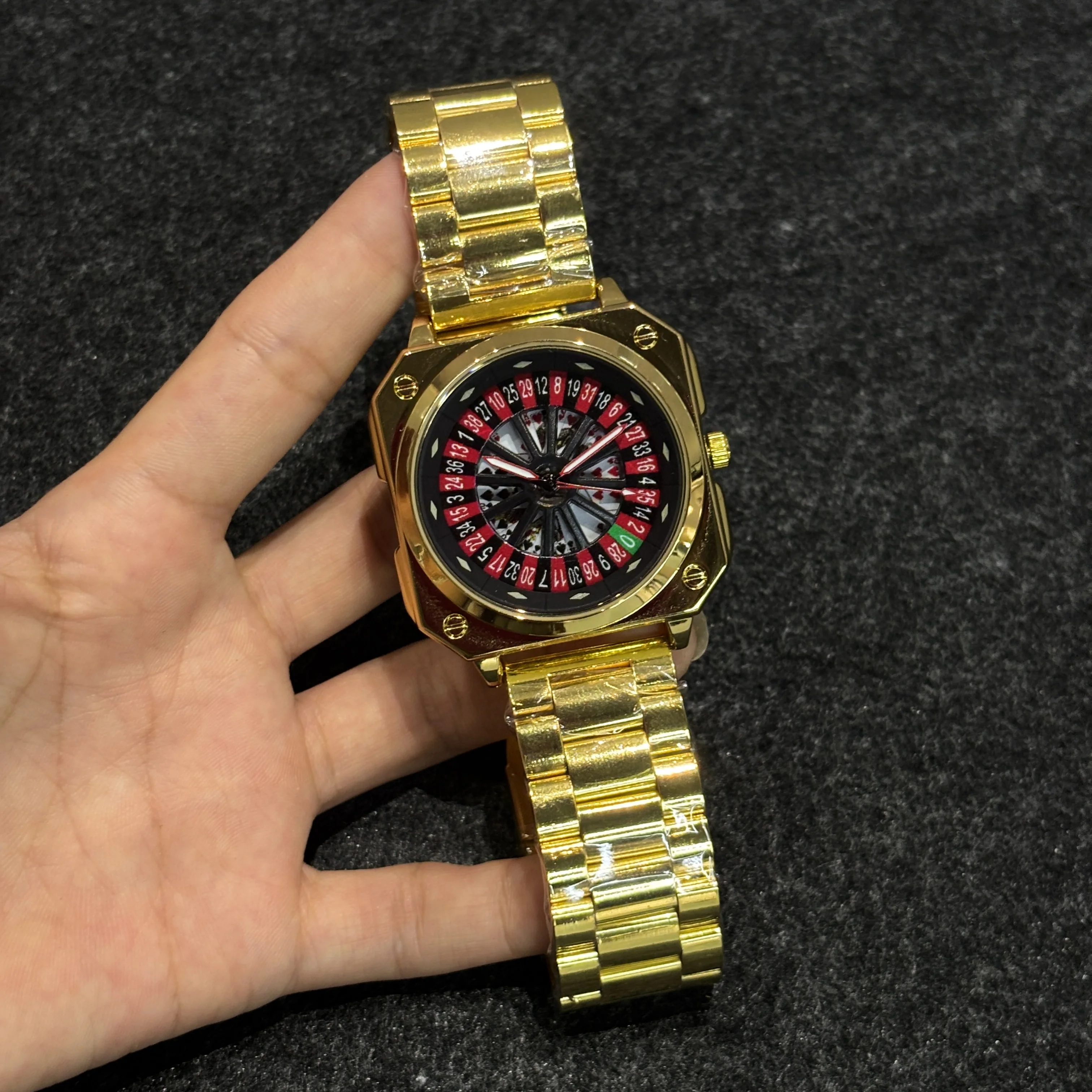 أعلى الفاخرة الرجال سبيكة ووتش الأزياء الإبداعية عجلة ووتش حركة الكوارتز الأحمر والأسود بوكر الرياضة ساحة الدورية ساعة رجالي #5