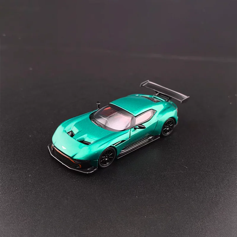 الأسهم الجديدة Fw 1:64 أستون مارتن فولكان محاكاة سبيكة مصغرة يموت الصب نموذج مخصص لعب الأطفال الهدايا جمع حلية