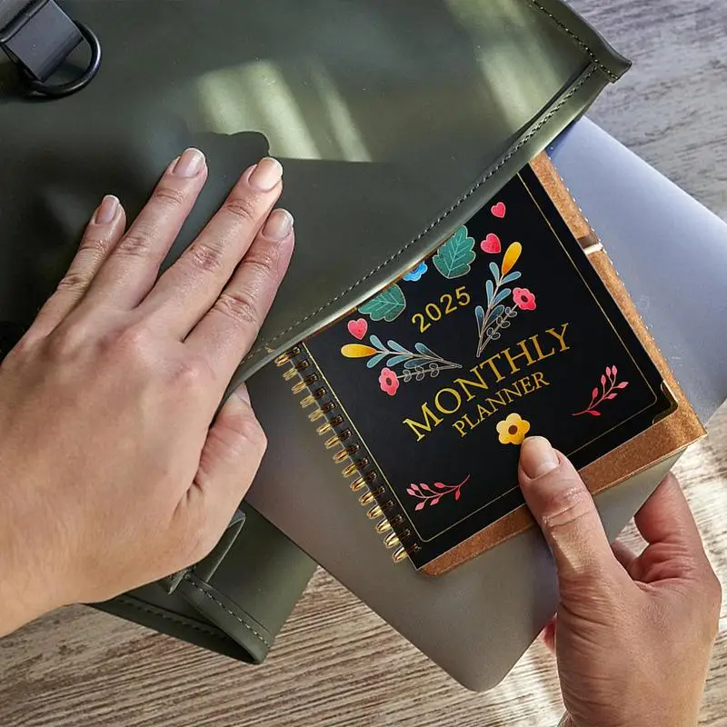 دفتر تقويم التخطيط 2025 مخطط يومي 8.5X6.2 بوصة دفتر سجل غلاف فني منظم شهري دفتر إدارة الوقت