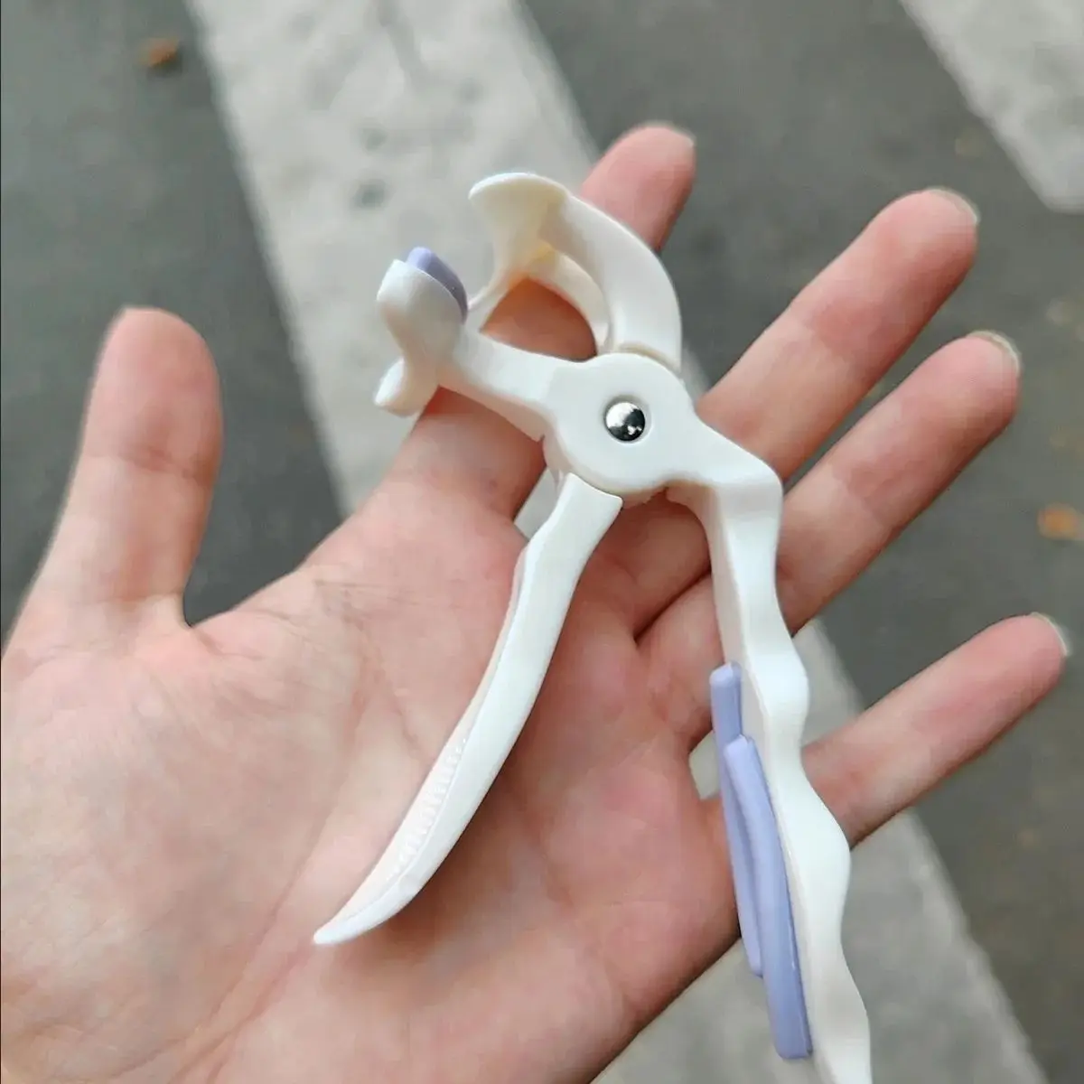 XIXI Bezel-Free Wide-Angle Eyelash Curler for Permanent Styling No Flesh Swelling Beginner-Friendly Eyelash Curler