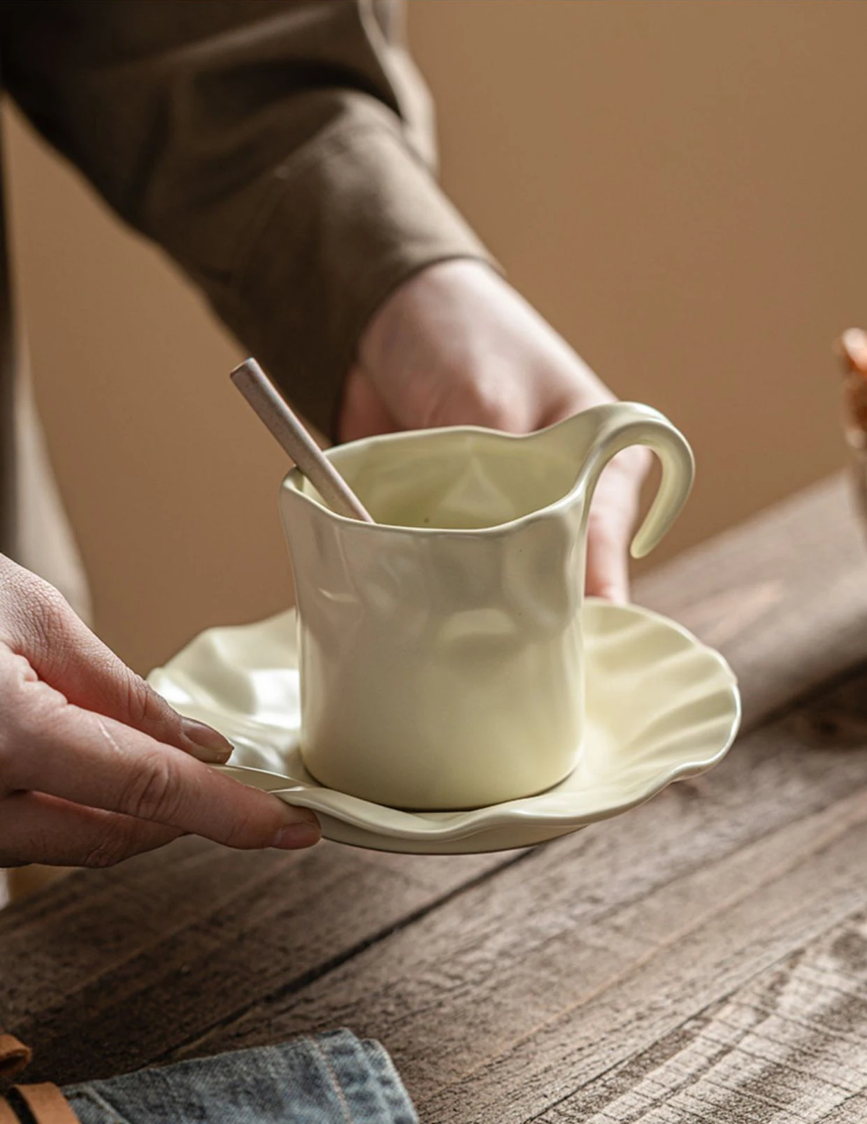 

1 комплект, кофейная чашка оригами, изысканная кофейная кружка, чашка для воды, настольная кофейная кружка, декоративная чашка для молока, чашка для чая с блюдцем, питьевая молоко