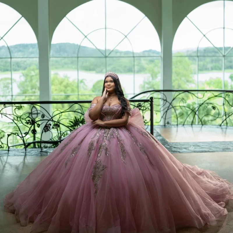 

Pink Quinceanera Dresses Off the Shoulder Golden Glitter Crystal Decal Long tail Big Bow Vestidoe 15 Quinceanera Customize