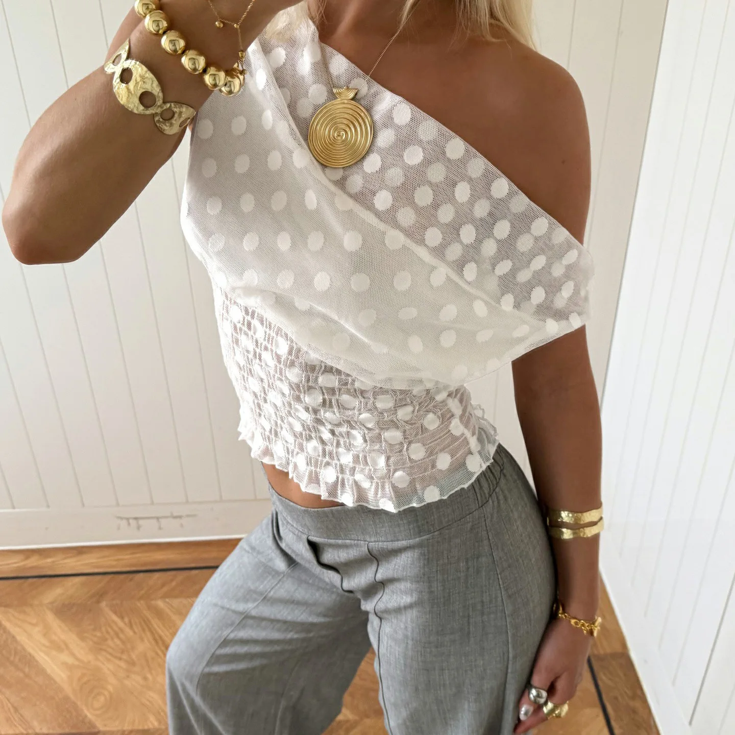 Temperament Elegant Style Slim Polka Dot Flocked Waist Top Cross-border New Slanted Shoulder Solid Color T-shirt