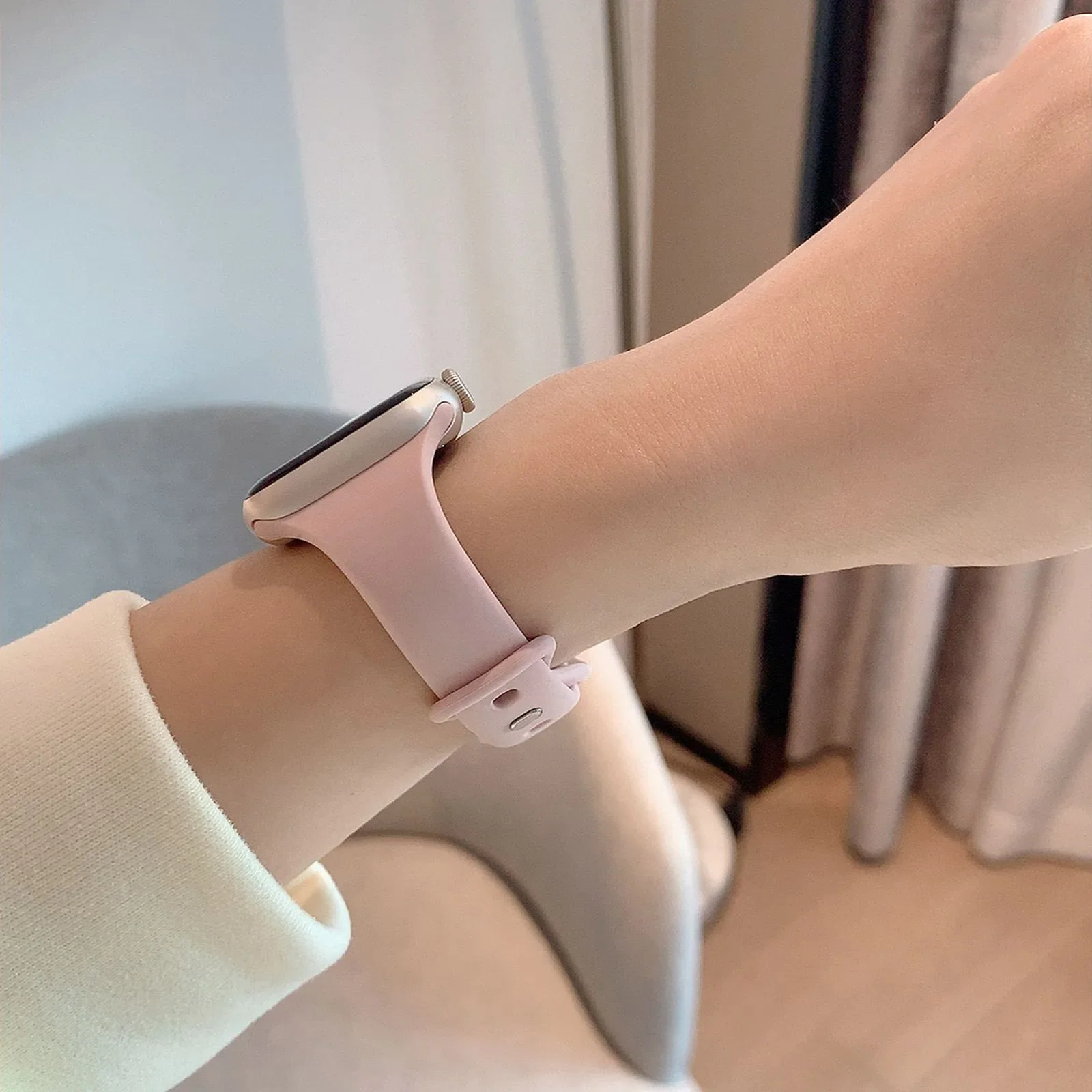優れたシリコンストラップ Apple Watch バンド女性スリムシリーズ 10/9/8/7/6/5/4/3/2/1 SE 38 ミリメートル 40 ミリメートル 41 ミリメートル 42 ミリメートル 44 ミリメートル 45 ミリメートル 46 ミリメートル 49 ミリメートル