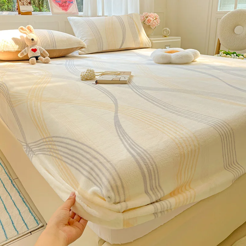 Warm Bedsheet Velvet Fitted Sheet Stripe Style Bed Cover Queen/King Size Mattress Protector couvre lit (Pillowcase Need Order)