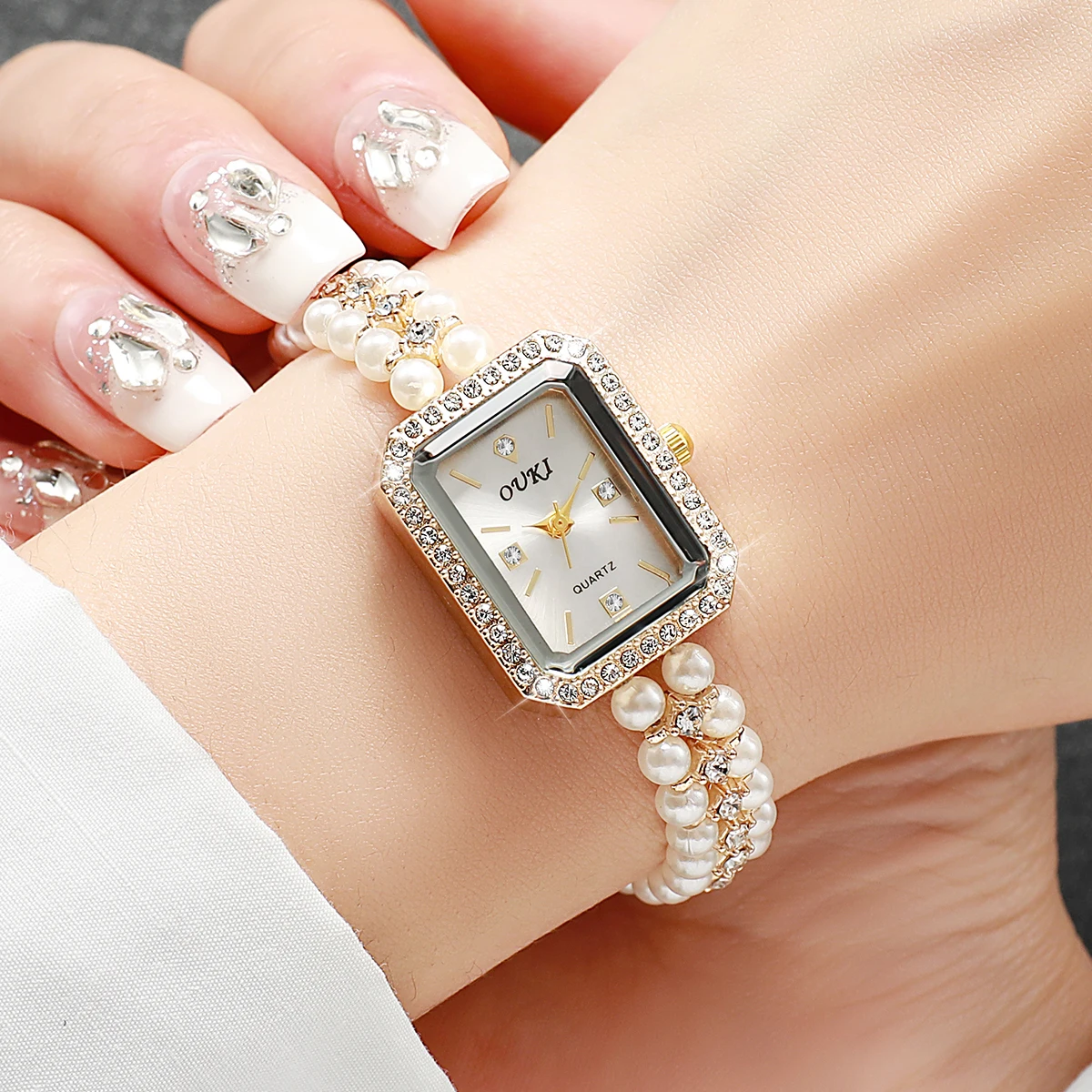 Elegant Square Women Watches Fashion Imitation Pearls Strap Quartz Wristwatch for Girls Clock Reloj Mujer（Without Box）
