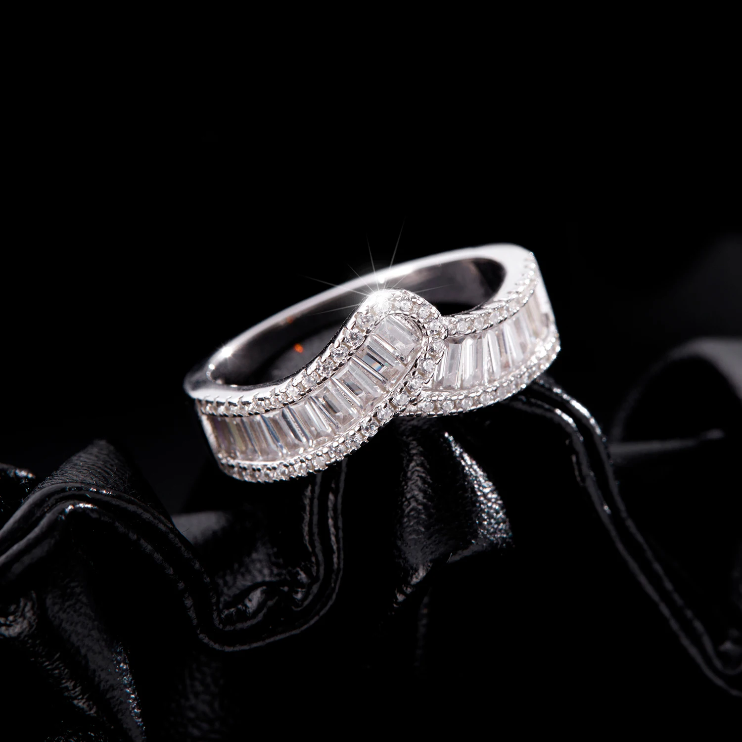 MODIAN 925 Sterling Silver Sparkling Arrow Pave Setting CZ Eternity Band Rings For Women Wedding Engagement Statement Jewelry