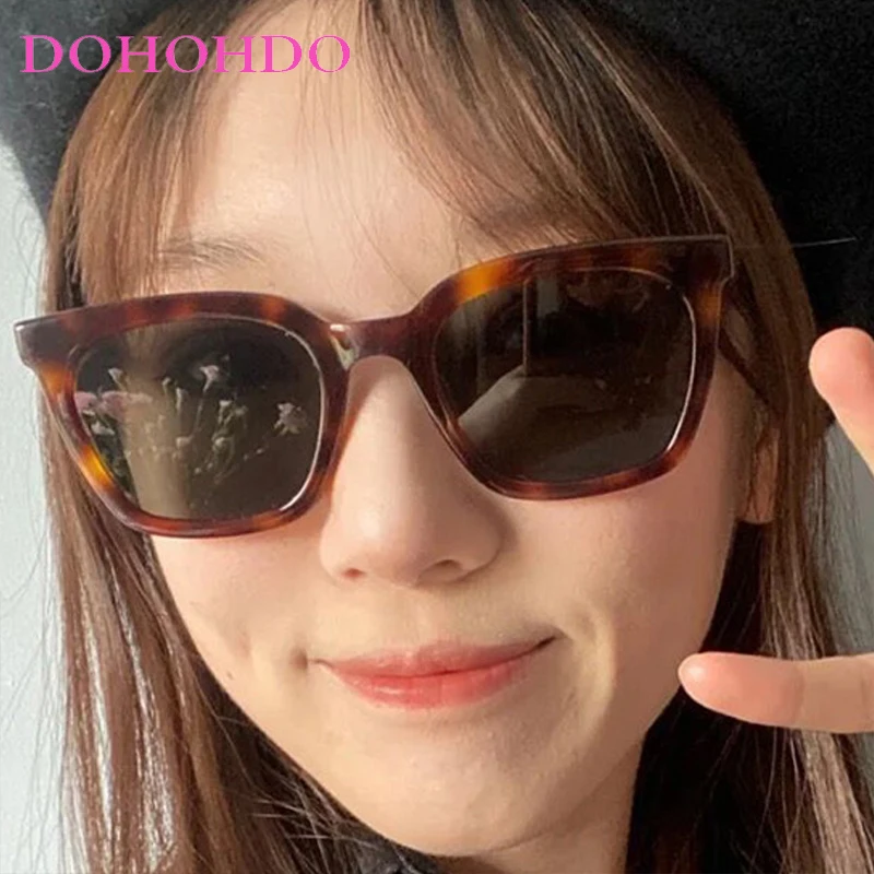 

New Vintage Square Frame Women's Sunglasses Brand Designer Big Frame Men Sunglass Outdoor Driving Travel Eyewear Unisex UV400