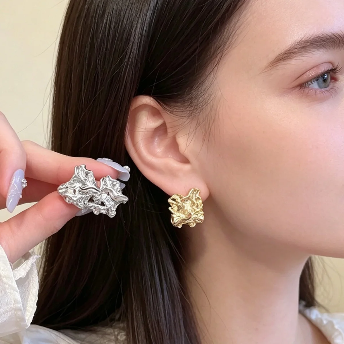 Trendy Irregular Metal Lava Stud Earrings for Women Vintage Statement Wrinkled Hammered Texture Geometric Earrings Party Jewelry
