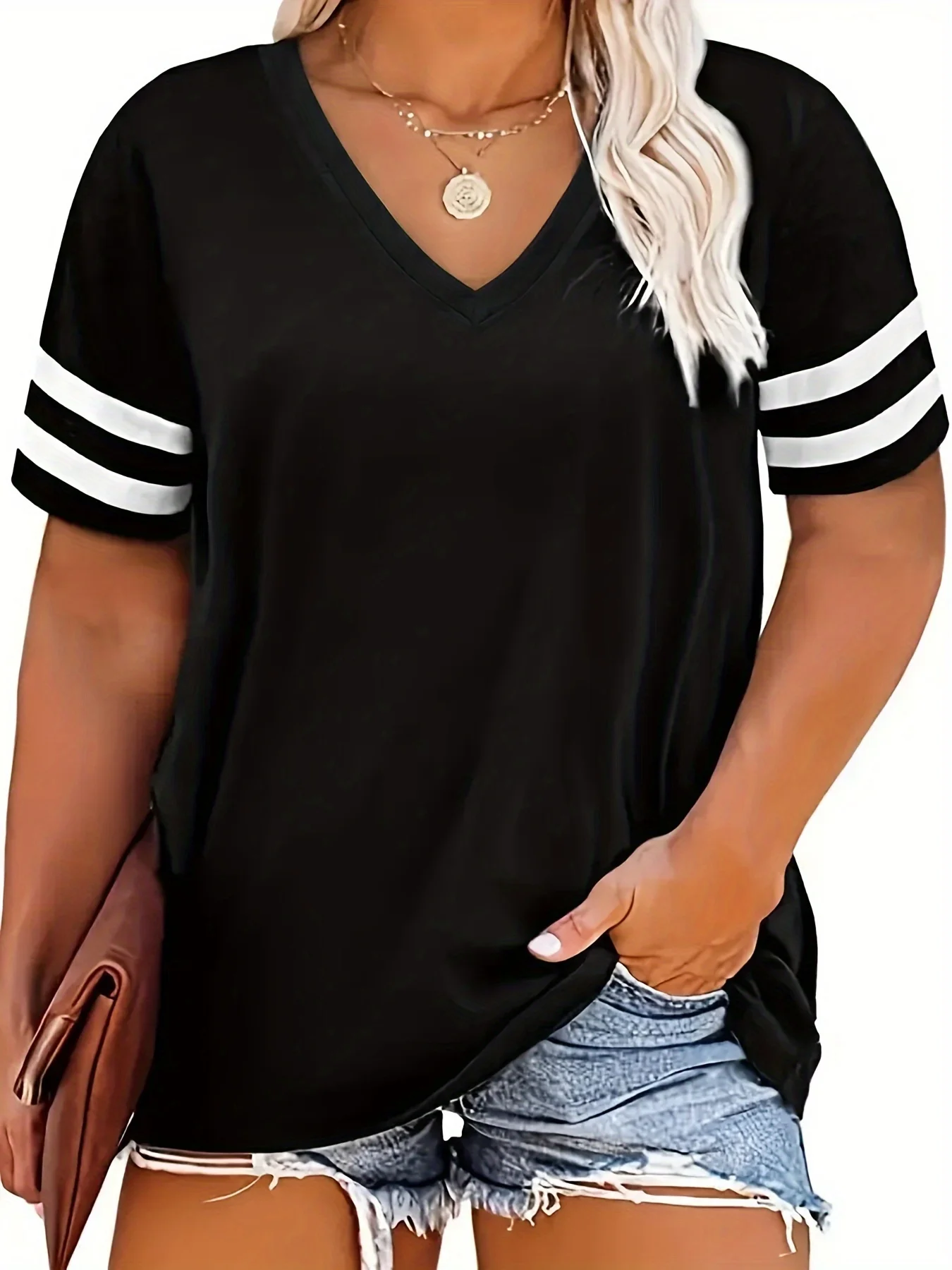 Damska koszulka Plus Size 1XL-4XL Casual V-neck Krótki rękaw Jednolity kolor Luźny T-shirt Sportowy top na zewnątrz Odzież damska