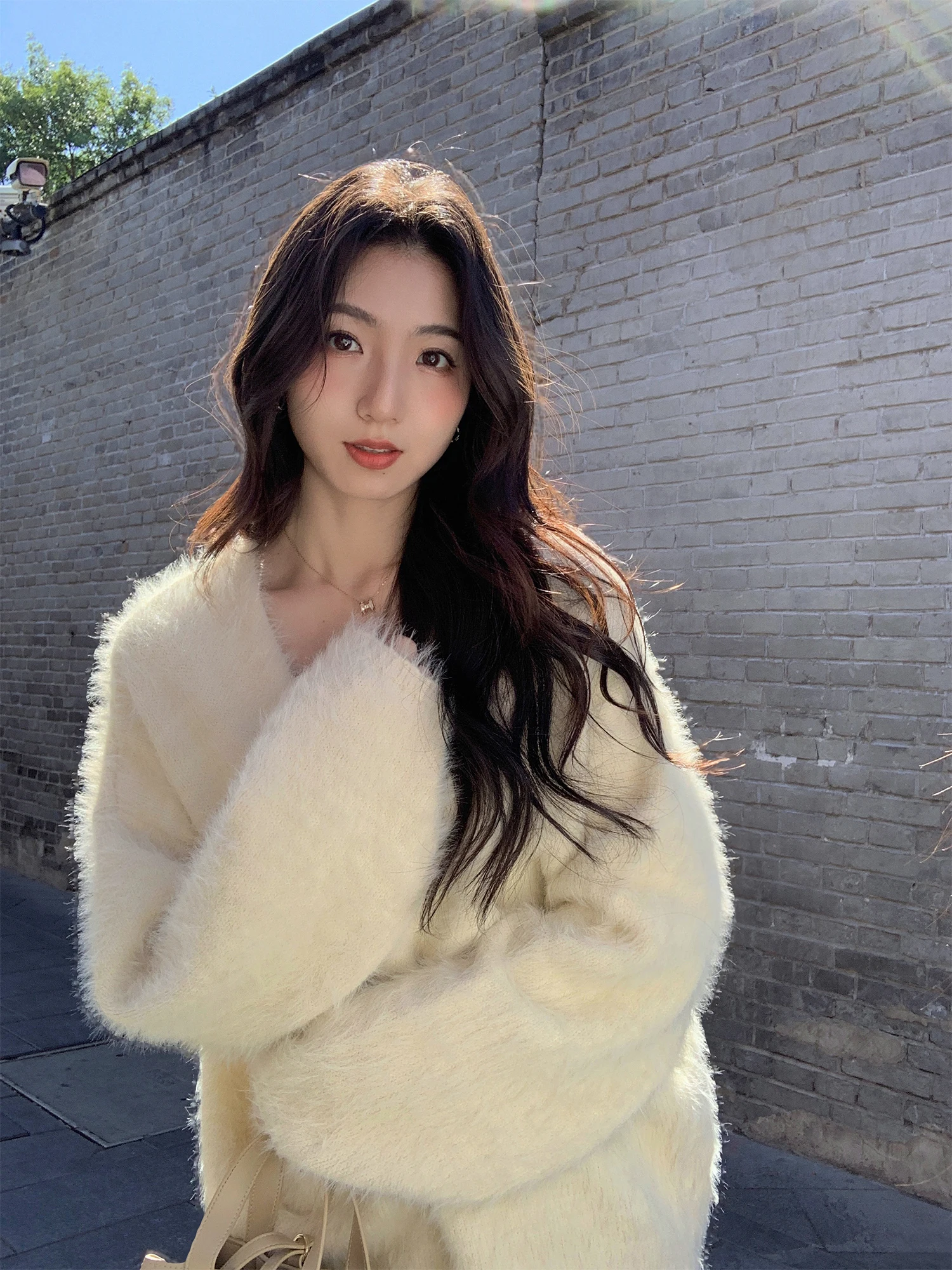 

Mulvan Soft Knitted Mink Imitation Open Cardigan Women's Autumn Winter Sweater Jaet Loose Fit V-Ne Long Sve Nylon Blend