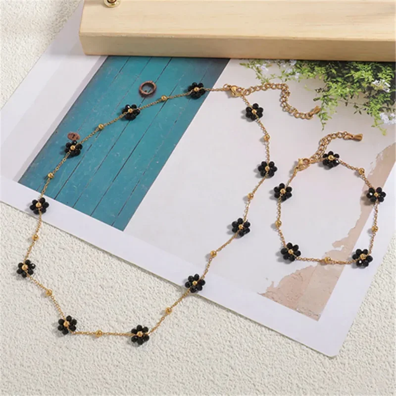 Hitam twiel bunga aster 18K warna emas set kalung Wanita Perhiasan halus batu alam multifungsi rantai klavikula set gelang