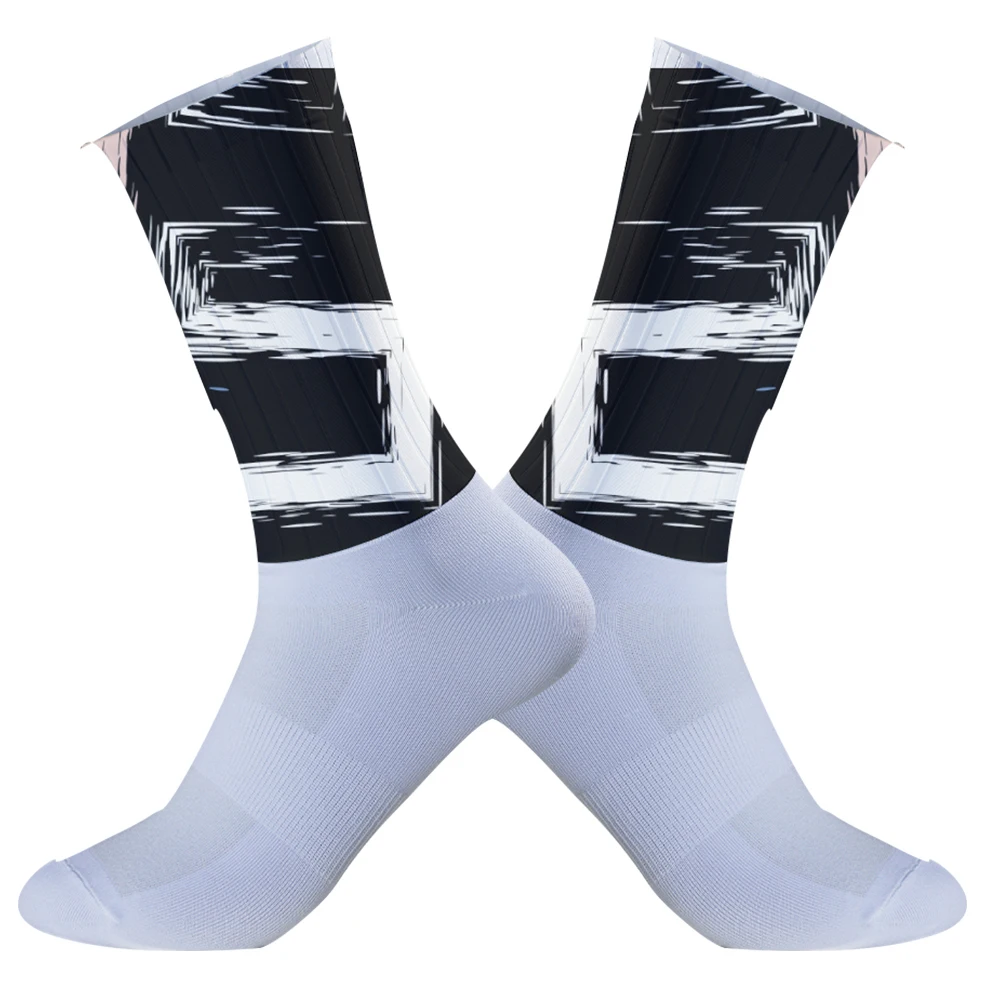

2025 New Summer thin cycling socks with breathable mesh, lightweight and anti slip, suitable for daily training of road bikes