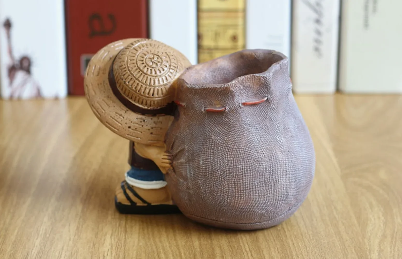 Soporte creativo para bolígrafo Luffy de una pieza, organizador de escritorio, caja ciega de Anime, juguete, decoración de escritorio de oficina, regalo práctico para estudiantes