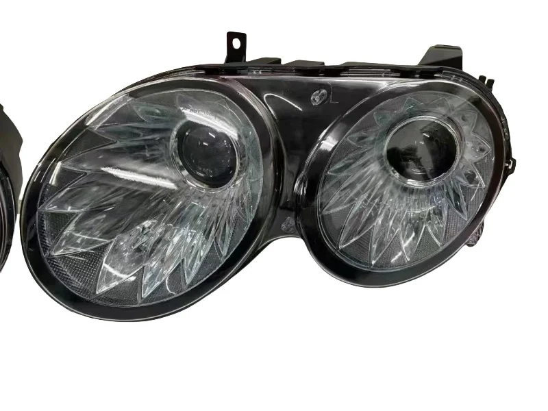 Suitable for  Flying Spur 03-12 Upgraded New Diamond Front Lighting Headlights  3W1941015 3W1941016