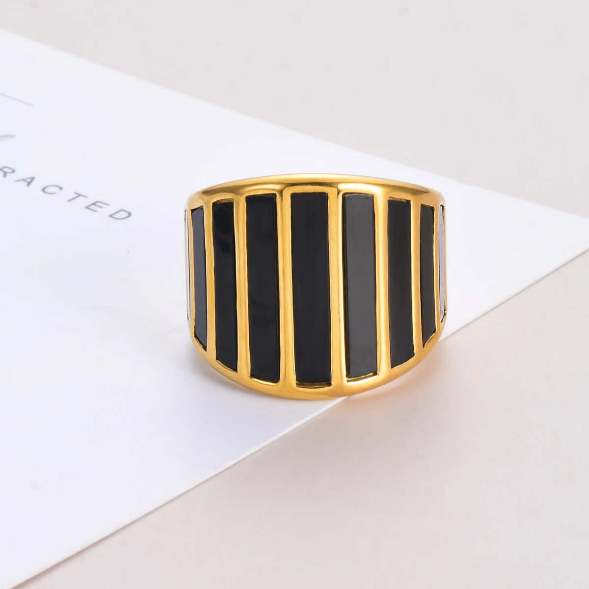 Vintage Chunky Rectangle White Black Shell Rings for Women Gold Color Wide Finger Ring Party Jewelry Accessories Gift