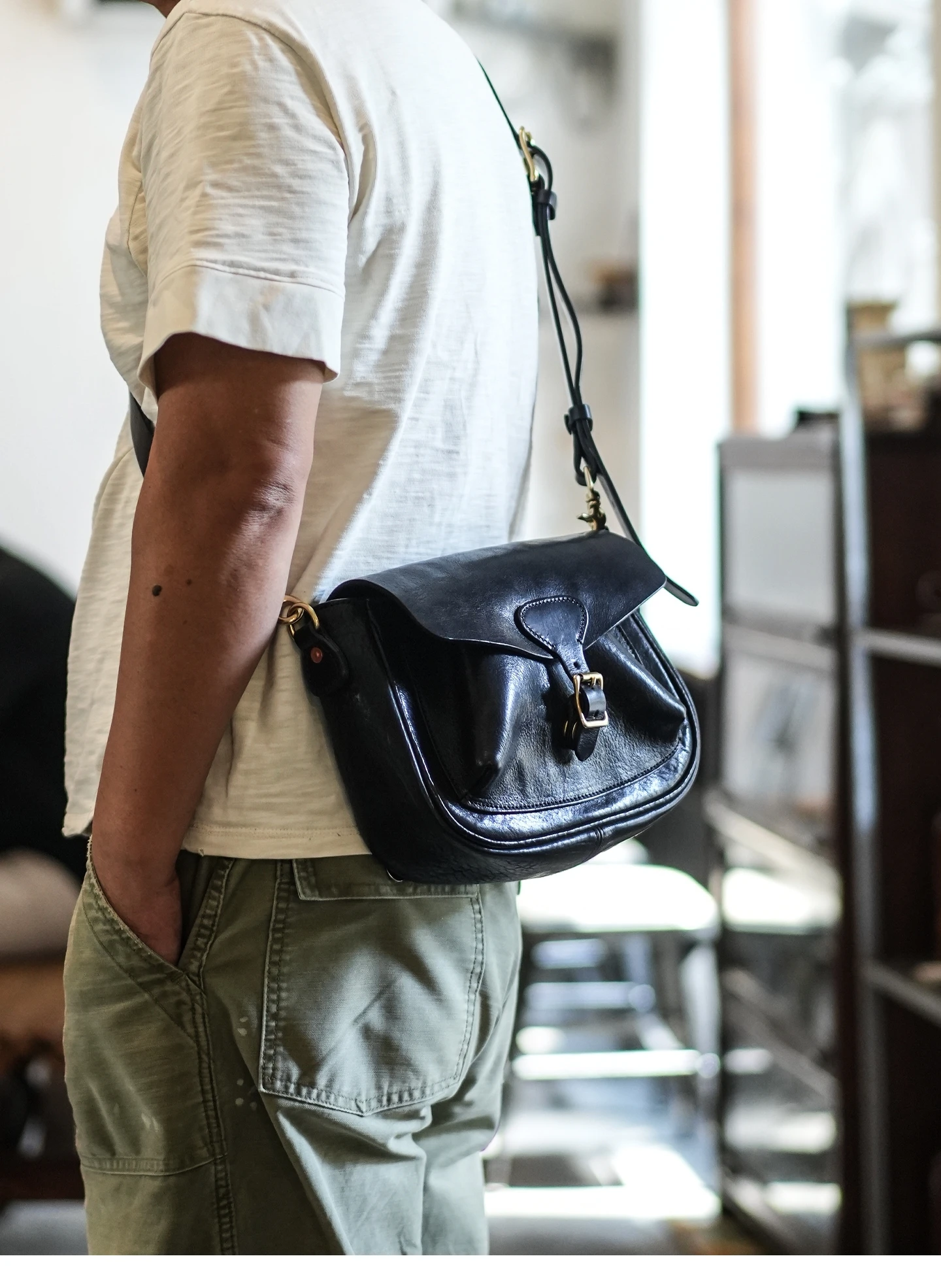 Handgefertigte Herren-Umhängetasche aus echtem Leder für Mode-Designer, Wochenend-, Alltags-, Arbeits- und Party-Luxus, aus Rindsleder der ersten Schicht – Detail 7