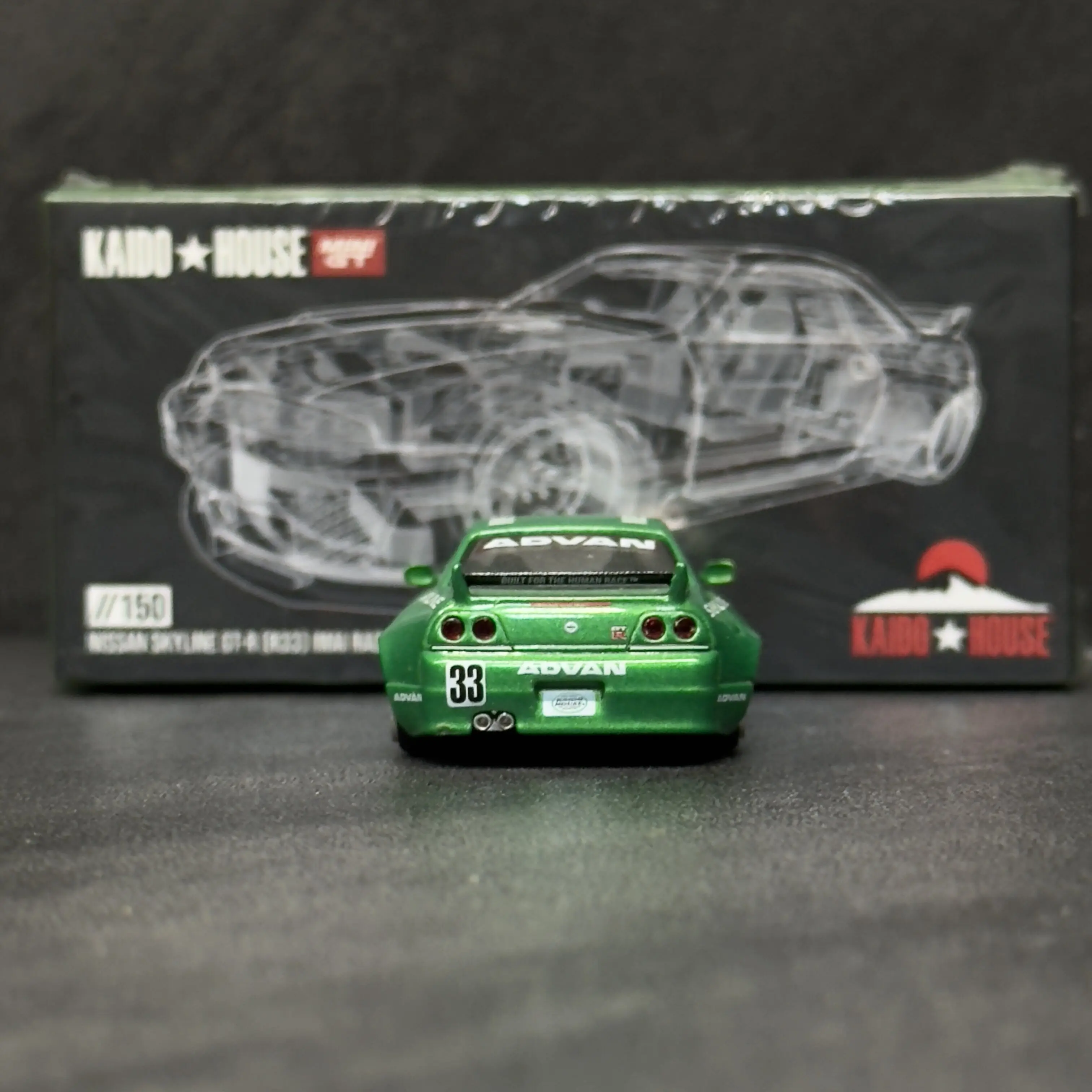 

Модель MINI GT в масштабе 1/64: Nissan Skyline GT-R R33, коллаборация с KaidoHouse # 33 литых моделей автомобилей